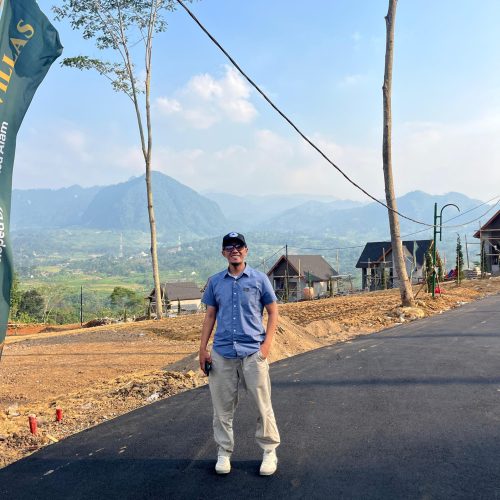 Jalan Cor Beton dilapisi Aspal Hotmix yang Nyaman. Jalan Cor Beton dilapisi Aspal Hotmix yang Nyaman.